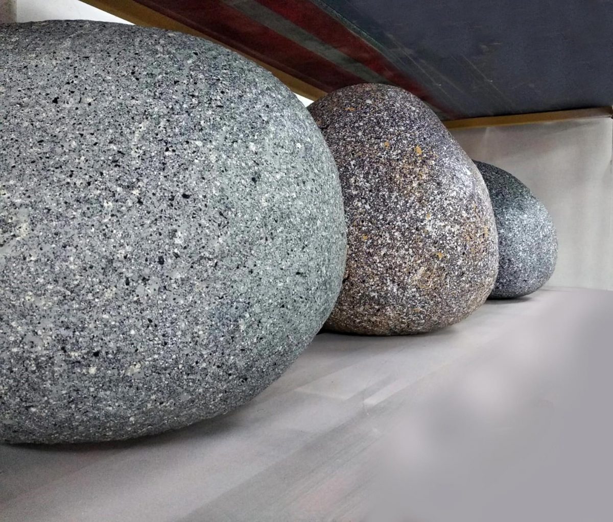 pedras em esferovite - LetrasEsferovite.pt