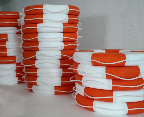 Boias em esferovite realizadas por LetrasEsferovite.pt