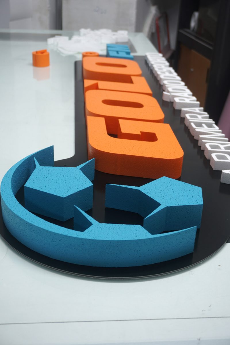 Logotipo Golo FM em esferovite - LetrasEsferovite.pt